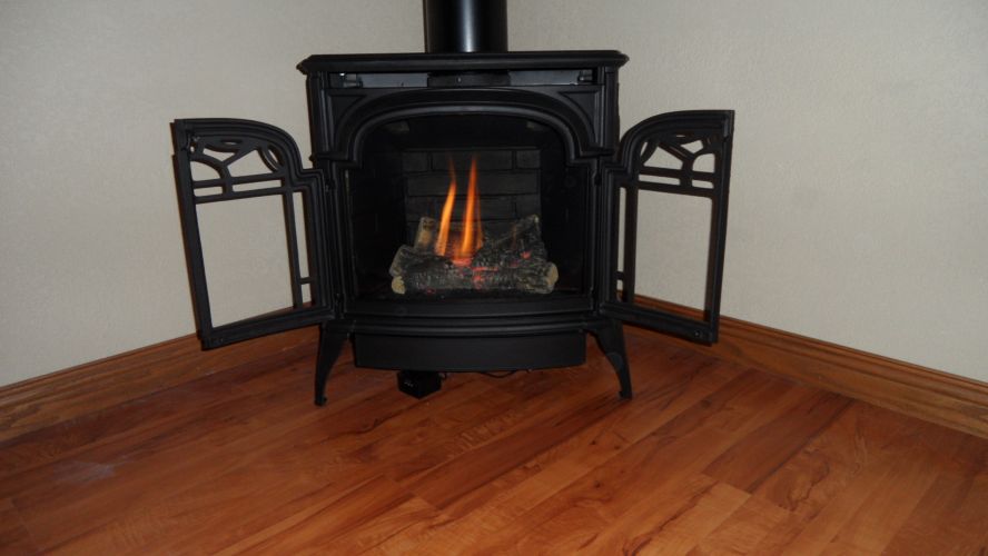 Our Work Free Standing Gas Fireplace with Decorative Doors